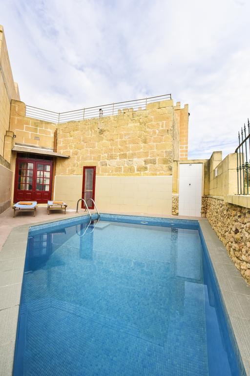 Ta'Kemmuna Hotel Qala Стая снимка