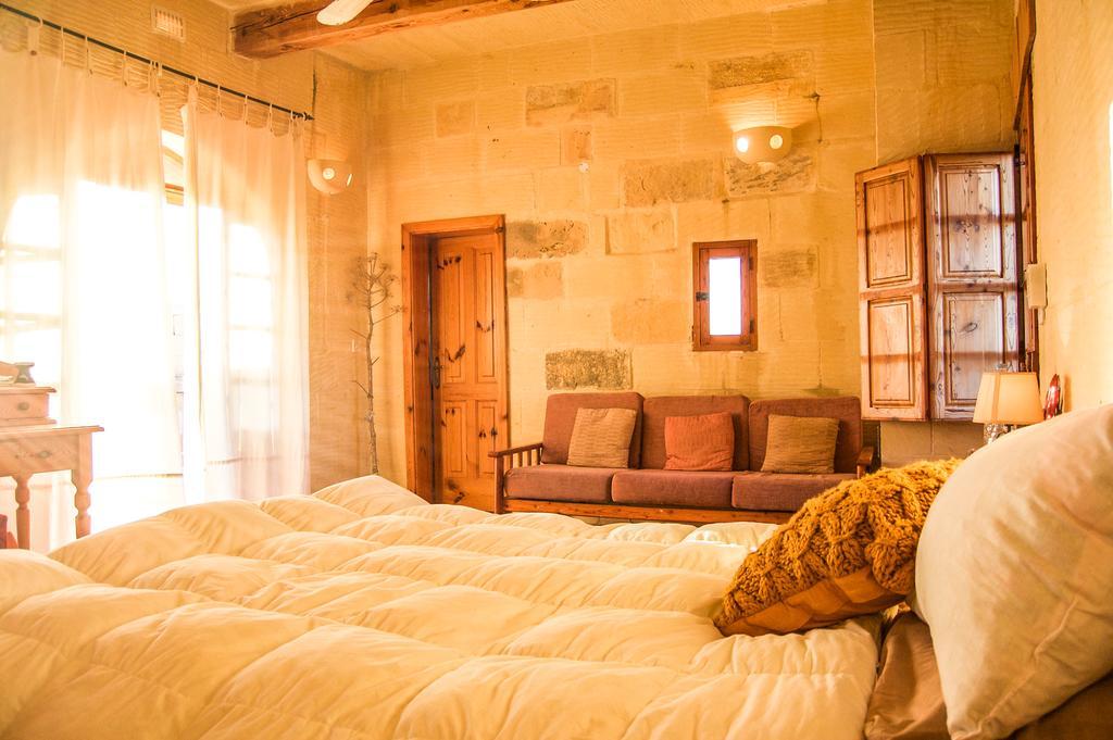 Ta'Kemmuna Hotel Qala Екстериор снимка