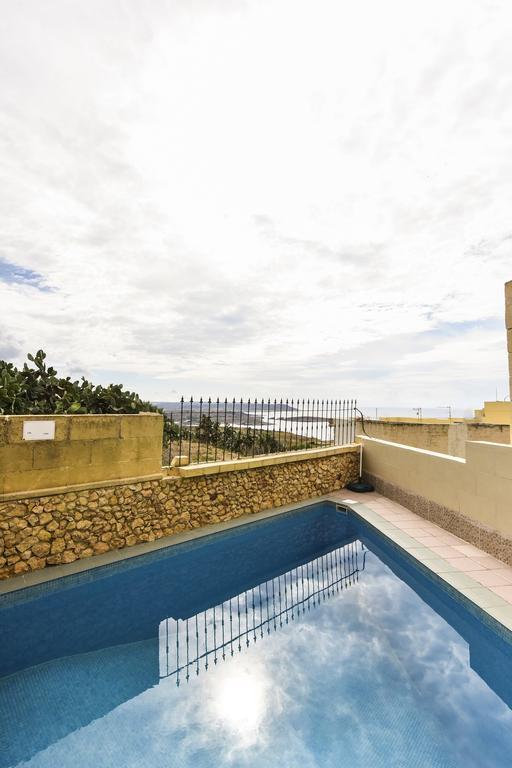 Ta'Kemmuna Hotel Qala Стая снимка